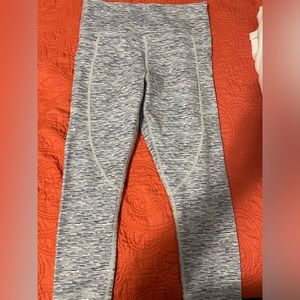 light n tight pocket leggings